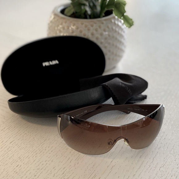 Prada Sunglasses - Picture 2 of 13